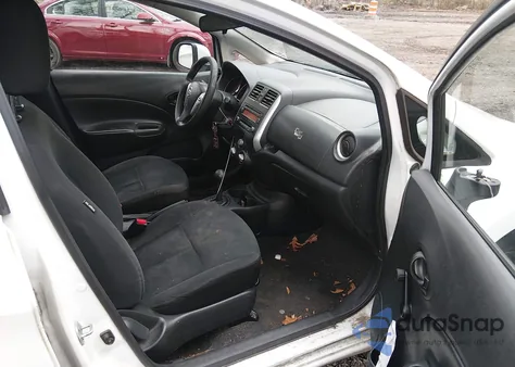 2014 Nissan Versa Note S Plus z USA, uszkodzony, nr VIN 3N1CE2CP4EL425611